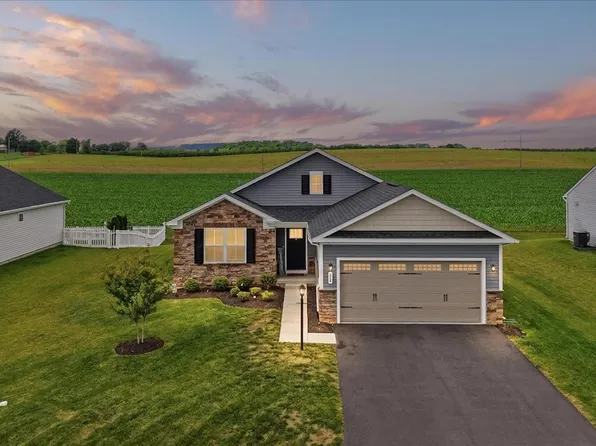 469 Perspective Pl, Hedgesville, WV 25427