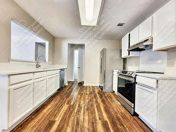 5th image of 2502 Byfield Dr