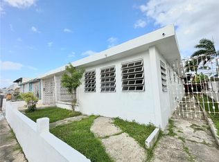 720 N Segovia St, Carolina, PR 00983