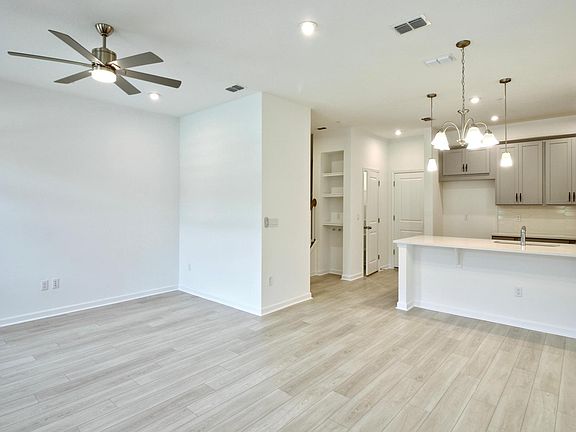 3rd image of 11647 Sunsail Ave