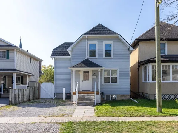 30 Walnut St, Saint Catharines, ON L2T 1H5