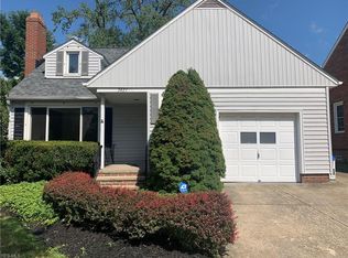 3421 Helen Rd, Shaker Heights, OH 44122