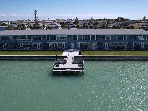 250 126th Ave APT 110, Treasure Island, FL 33706