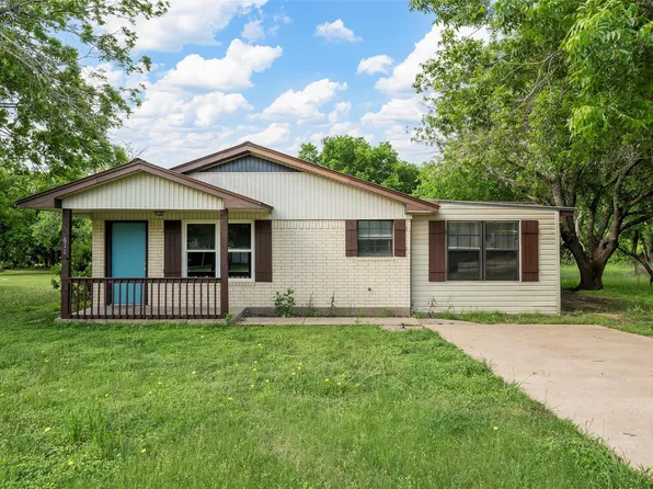 611 S 4th St, Eddy, TX 76524