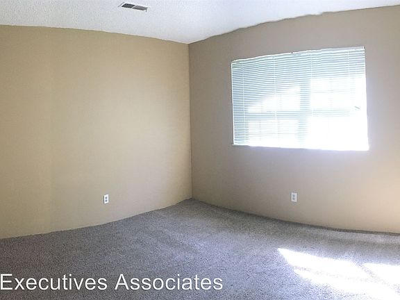 5th image of 1614 McIlvaine Dr