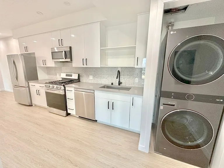 11500 Culver Blvd — Photo 3