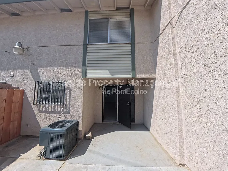 2255 Cahuilla St #105 — Photo 21