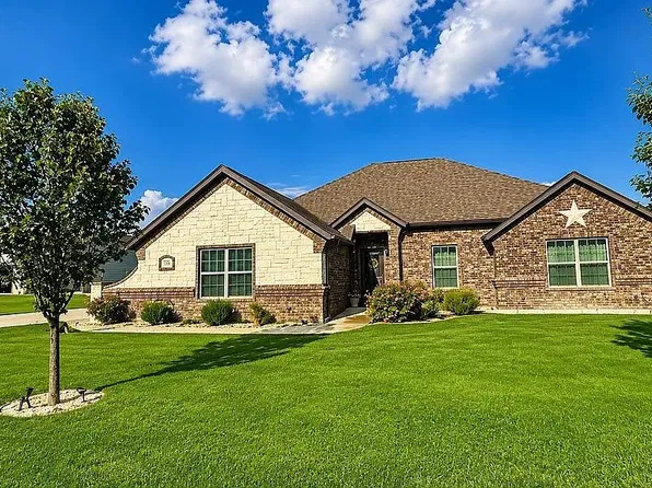 8850 Old Agnes Rd, Poolville, TX 76487