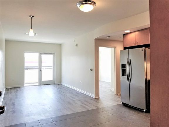 2nd image of 550 15th Ave #308