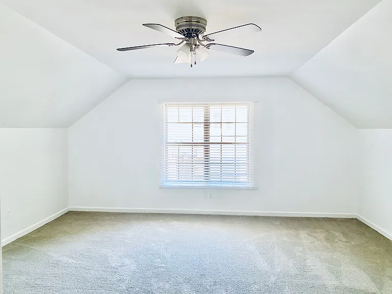 5th large bedroom.
