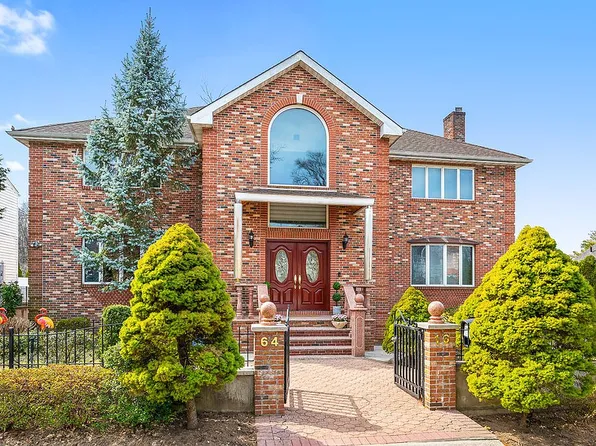 64-16 211th St #1, Oakland Gardens, NY 11364