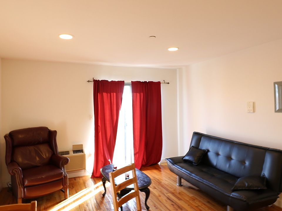 1st image of 119 Hart St APT 04A