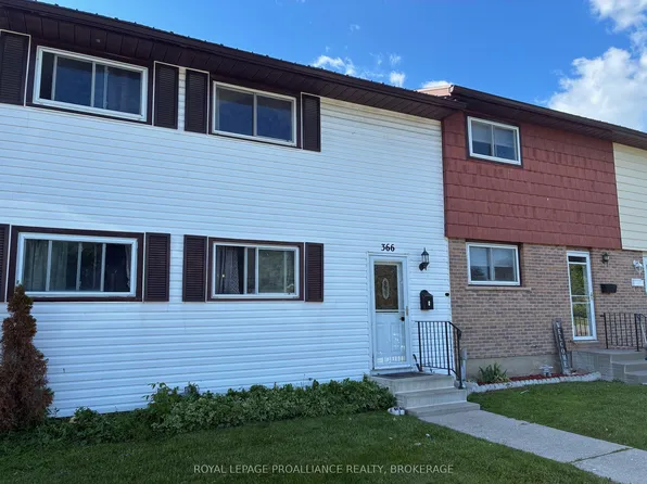 366 Forsyth St #23, Gananoque, ON K7G 2Y1
