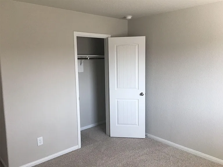 2111 Ethan Dr — Photo 16