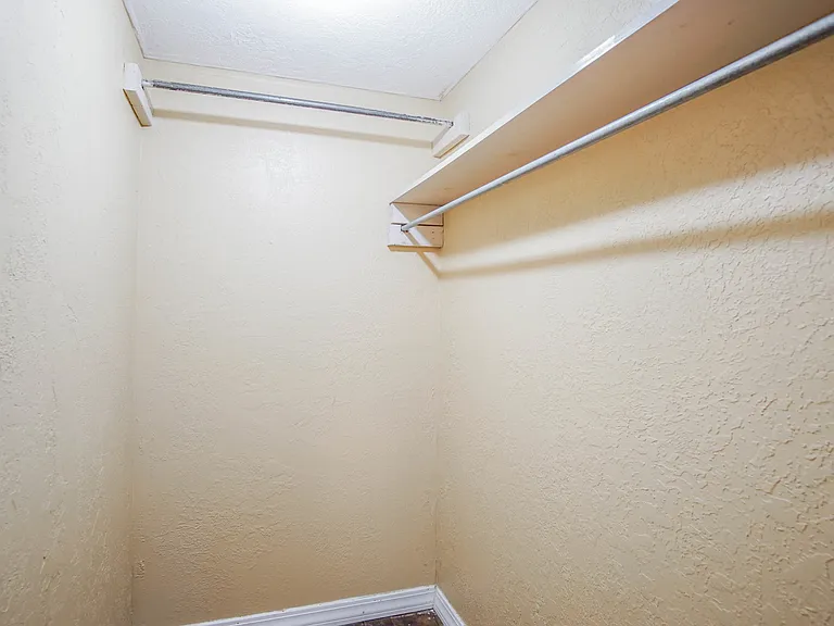 458 College Ave — Photo 9