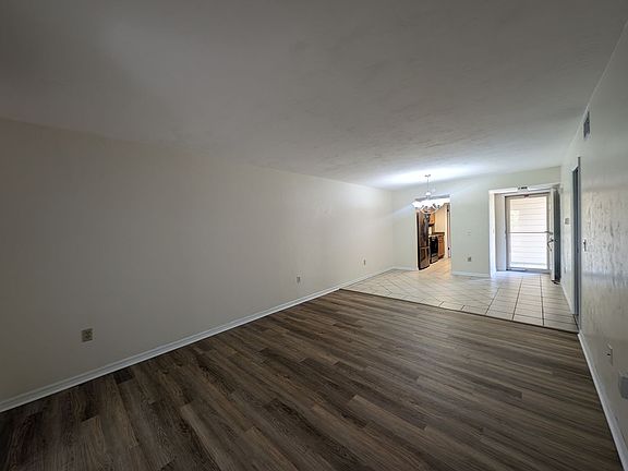 4th image of 210 E Glassboro Ct Building 15