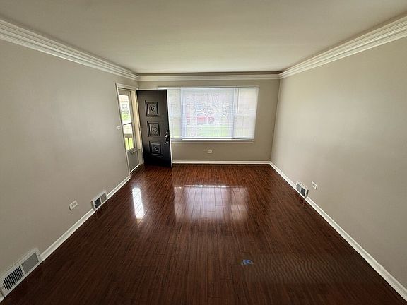 4th image of 25 N Iowa Ave