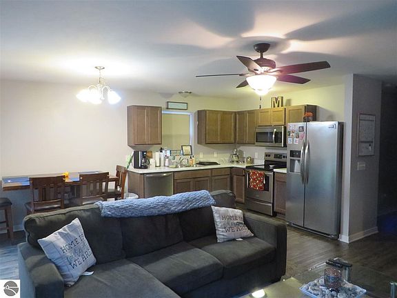 5th image of 2048 Woodside Trail Ct