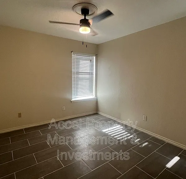 4701 N 6th St — Photo 11