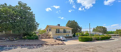 210 Daniels Dr Photo 1