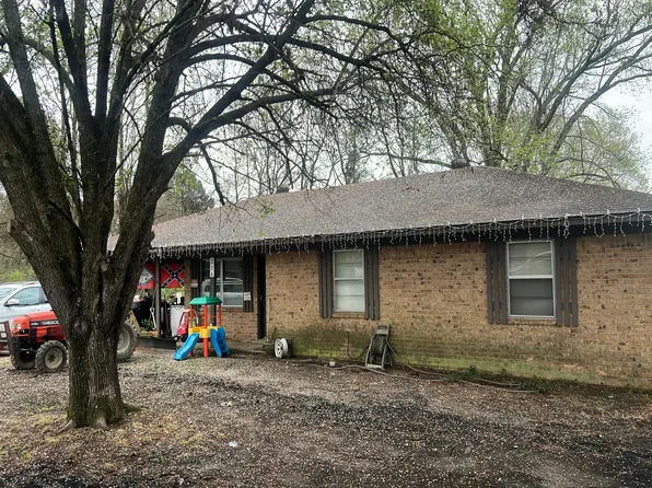 216 N Jones St, Nashville, AR 71852