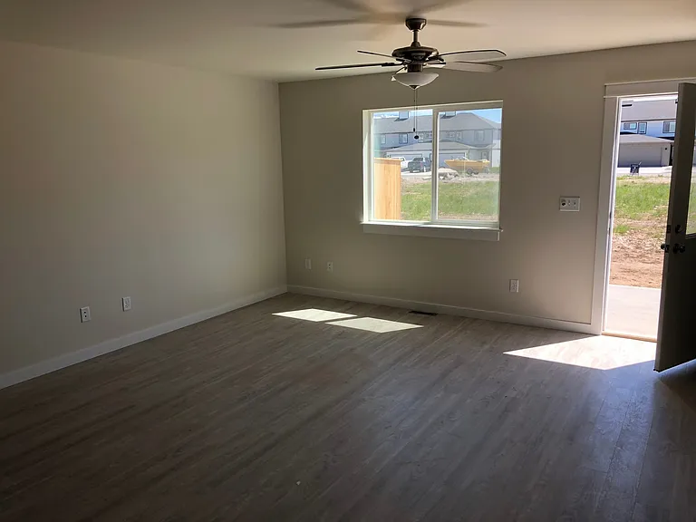 1306 Westwood Cir — Photo 13