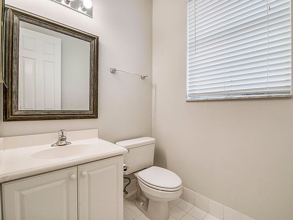 4th image of 152 Caravelle Dr