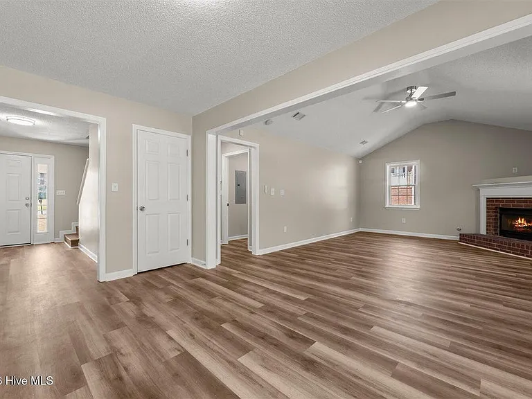 4149 Foreman Way — Photo 7