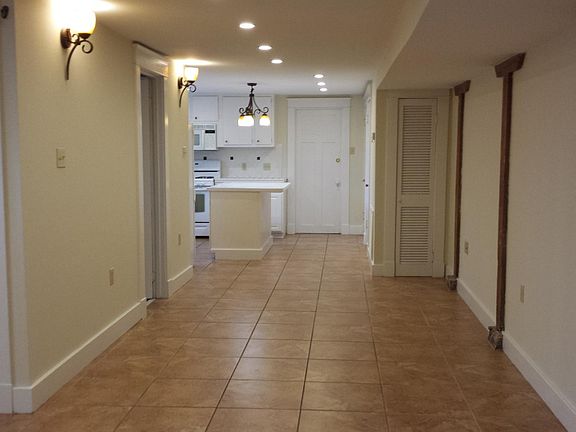 2nd image of 3719 Taft Pl