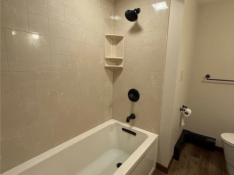 437 Springville Ave — Photo 27