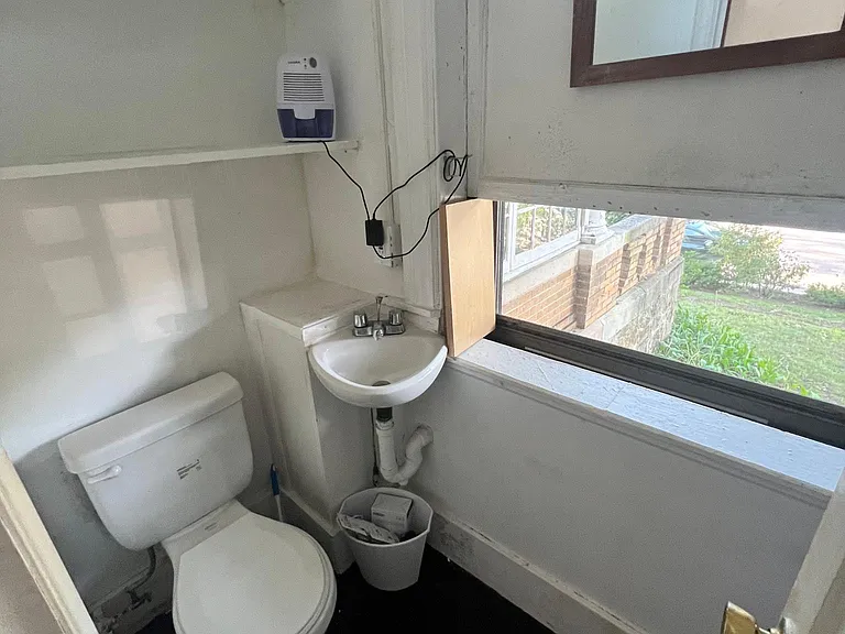83 Englewood Ave #2A — Photo 5