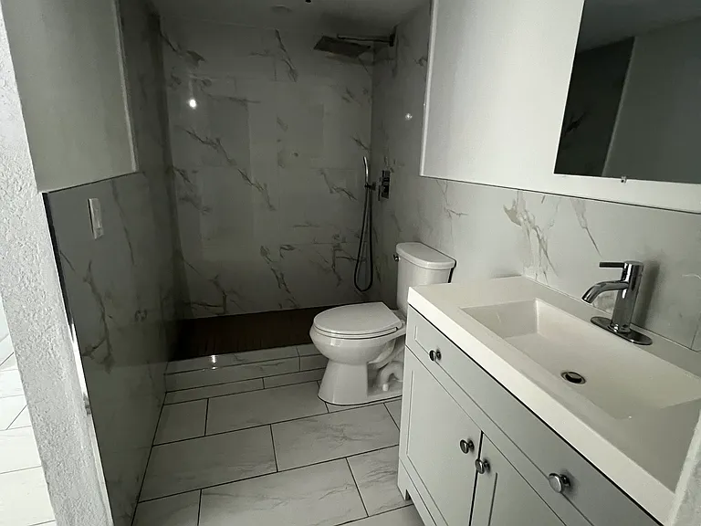 10661 SW 108th Ave — Photo 10
