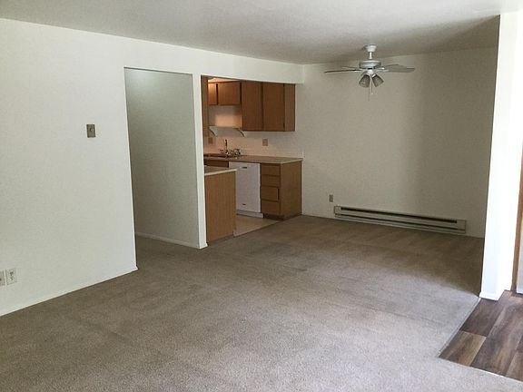 3rd image of 4410 NW Wedgewood Ln APT 8