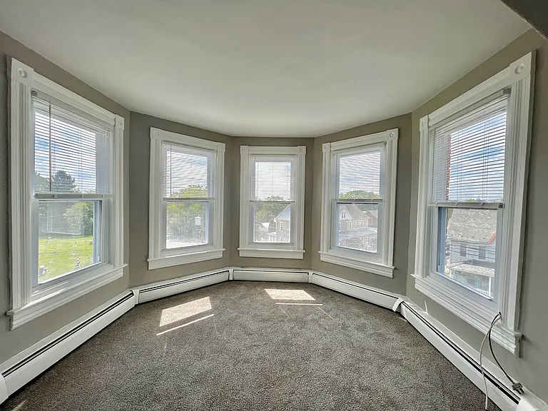 Alcove Area Off of Living Room