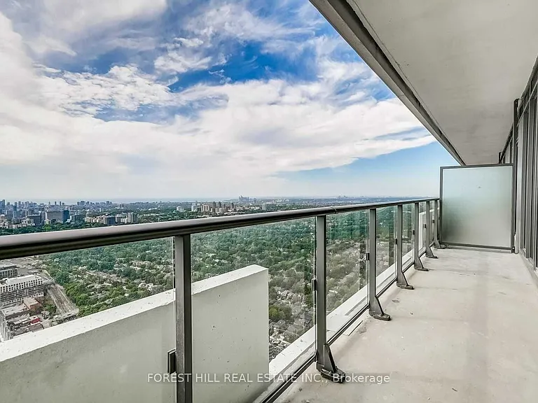 2221 Yonge St #5703 — Photo 20