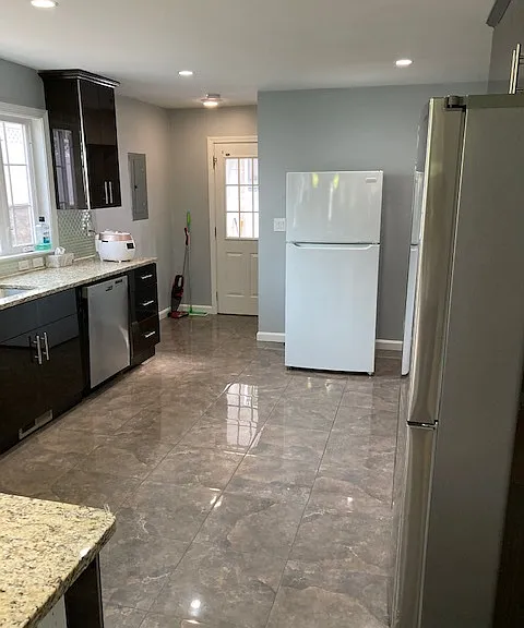14 Aberdeen Ave #1A — Photo 37