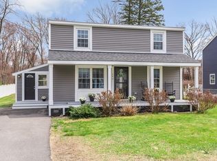 245 Burnham Rd, Lowell, MA 01852