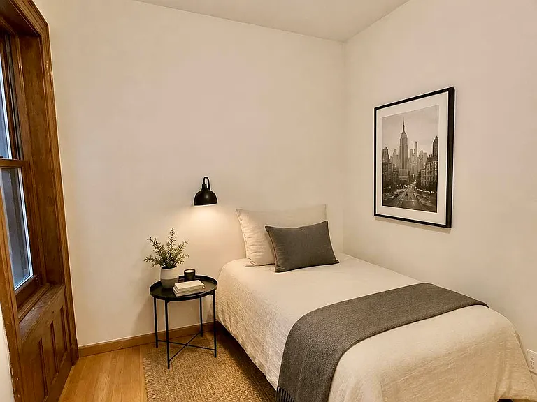198 Elizabeth St #6 — Photo 5