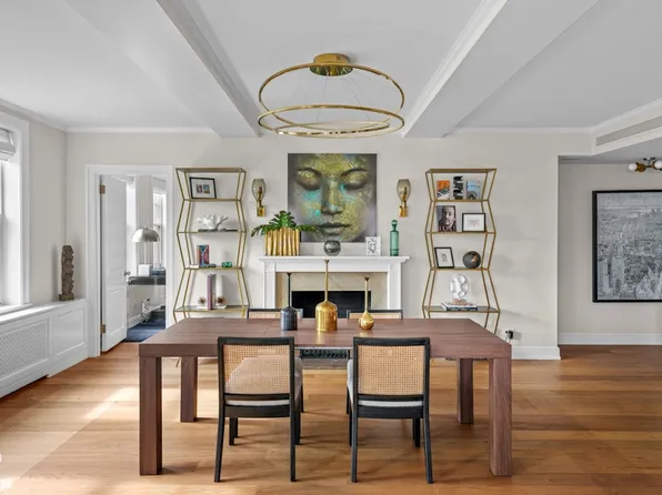 32 Washington Square West image 6 of 26