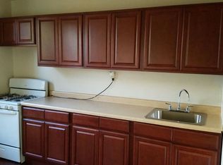 42 Grant Ave, Jersey City, NJ 07305