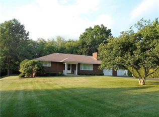121 Decker Dr, New Castle, PA