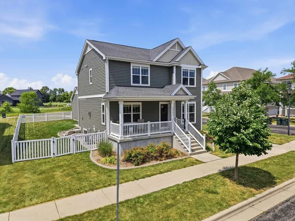 3062 Pleasant St, Sun Prairie, WI 53590