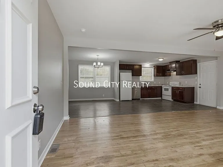 309 Cathy Jo Dr — Photo 4