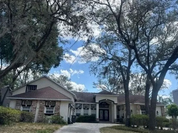 2560 Regal River Rd, Valrico, FL 33596