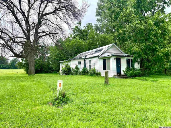 850 N Grant St, Manly, IA 50456