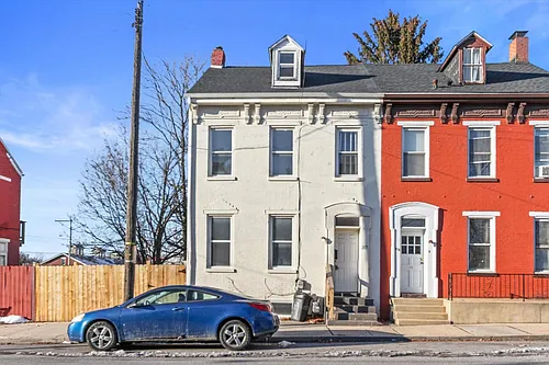 217 W College Ave Photo 1