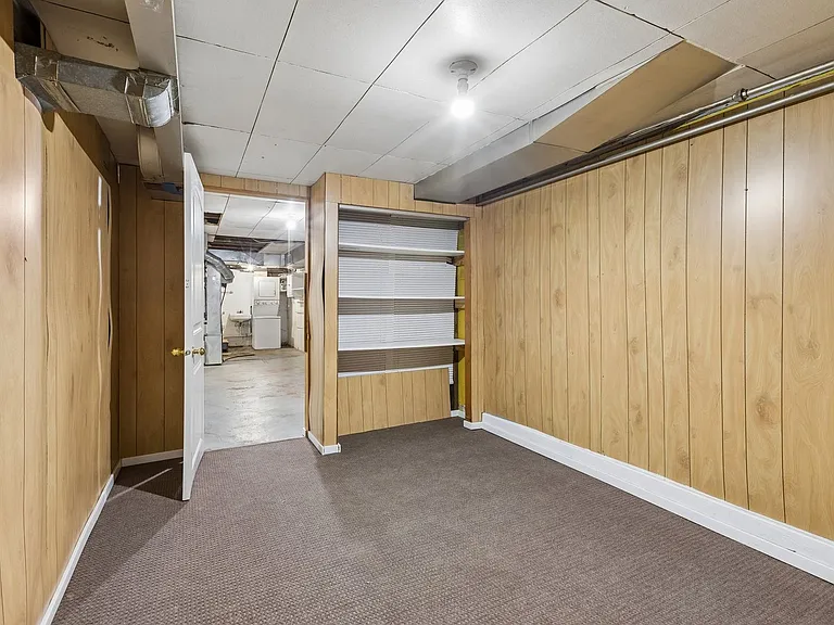 405 William St — Photo 20