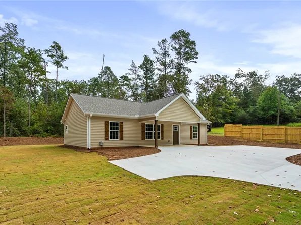 406 Woodland Dr, Seneca, SC 29678