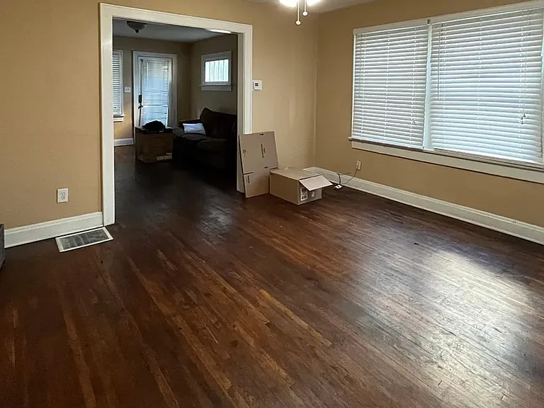 255-257 Southwood Ave #257 EAST — Photo 2