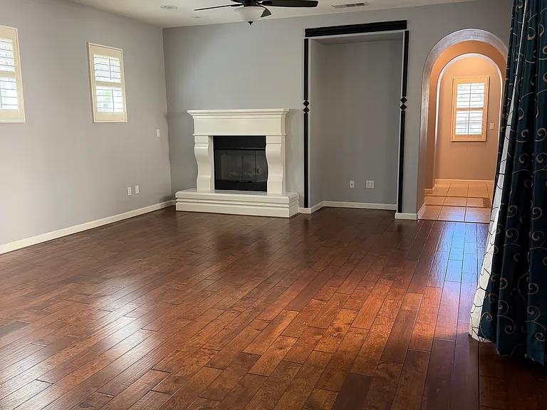 Living room (Fireplace and nook)
